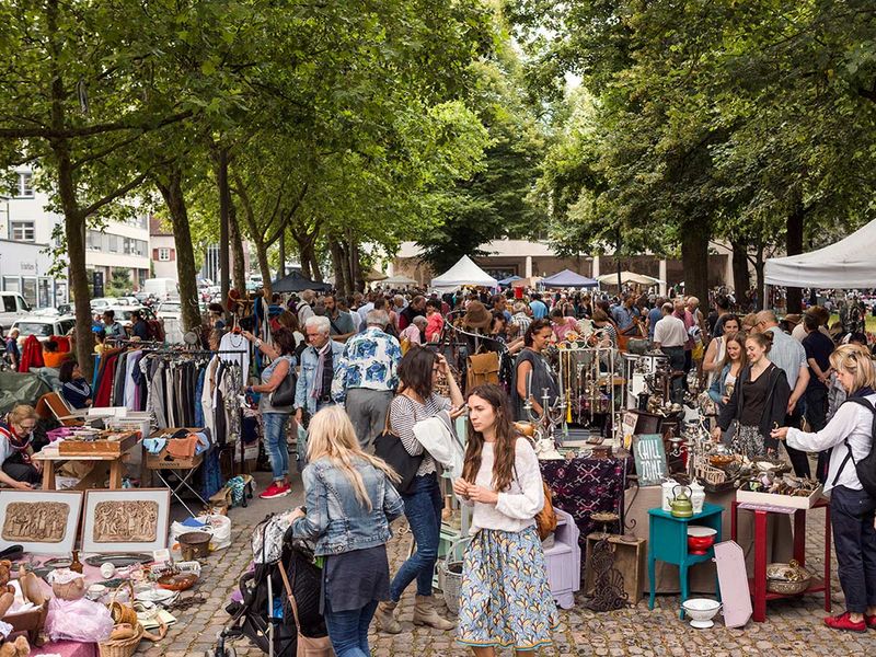 ADFE1B2C-E6E4-4F88-A23A-2544112571D7